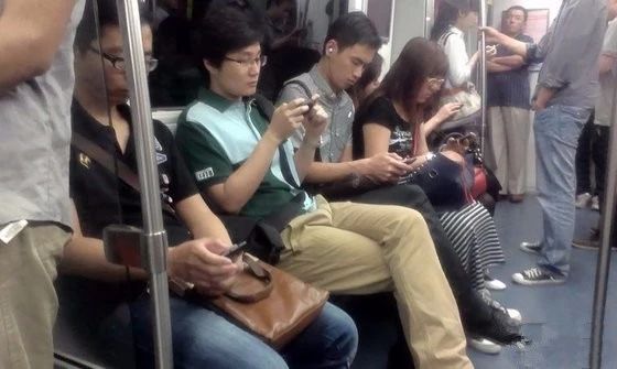 头腾之战”搅热互联网 背后哪些大佬在商战 头腾之战”搅热互联网 背后哪些大佬在商战