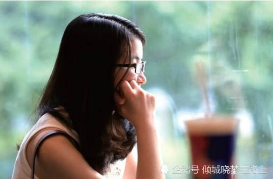 在男女相处时，如何避免成为“买单侠”，落得人财两空！