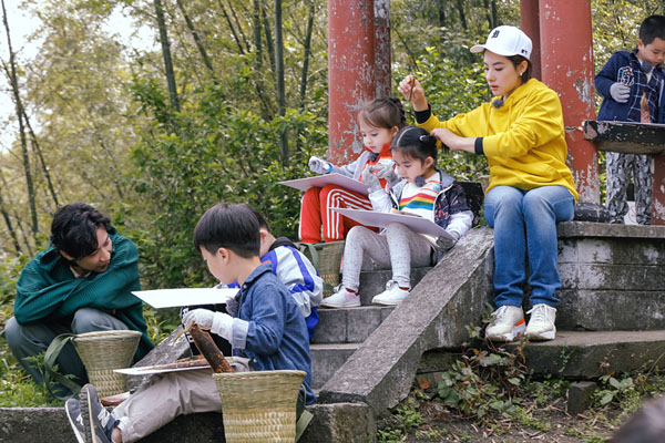 《童言有计2》王弢刘璇挑战带娃登山 孩子崩溃大哭夫妻俩如何化解？