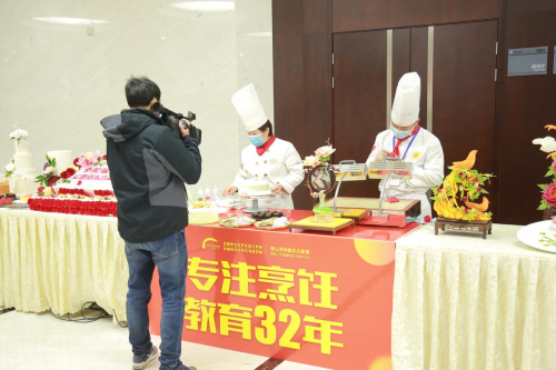 稳就业 聚英才 ——央视频“春暖花开·国聘行动”走进中国东方教育