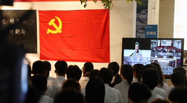广西移动:5G+VR点亮党史学习教育活动