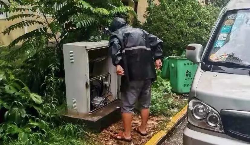 平凡的广电人总是给我们最多感动，河南加油！