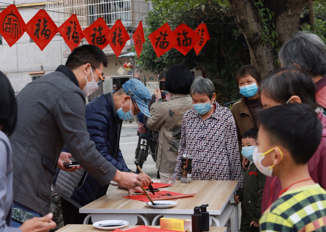 用影像记录美丽乡村，佳能（中国）走进江门市开平市塘口镇祖宅村“送幸福大片”