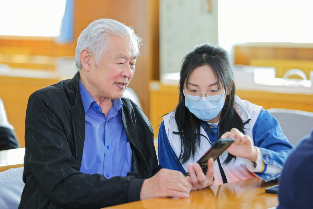 北京市广播电视局积极开展视听零距离科技助老活动