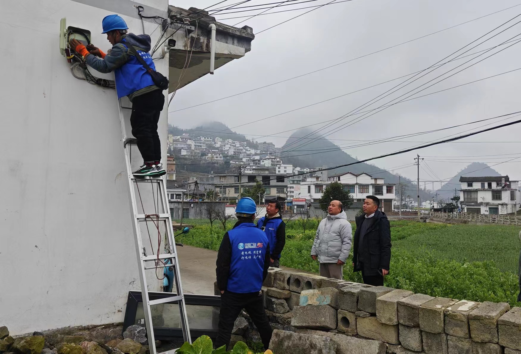 多地山林火灾频发 广电设施遭受重创，贵广网络全力以赴做好信号保障