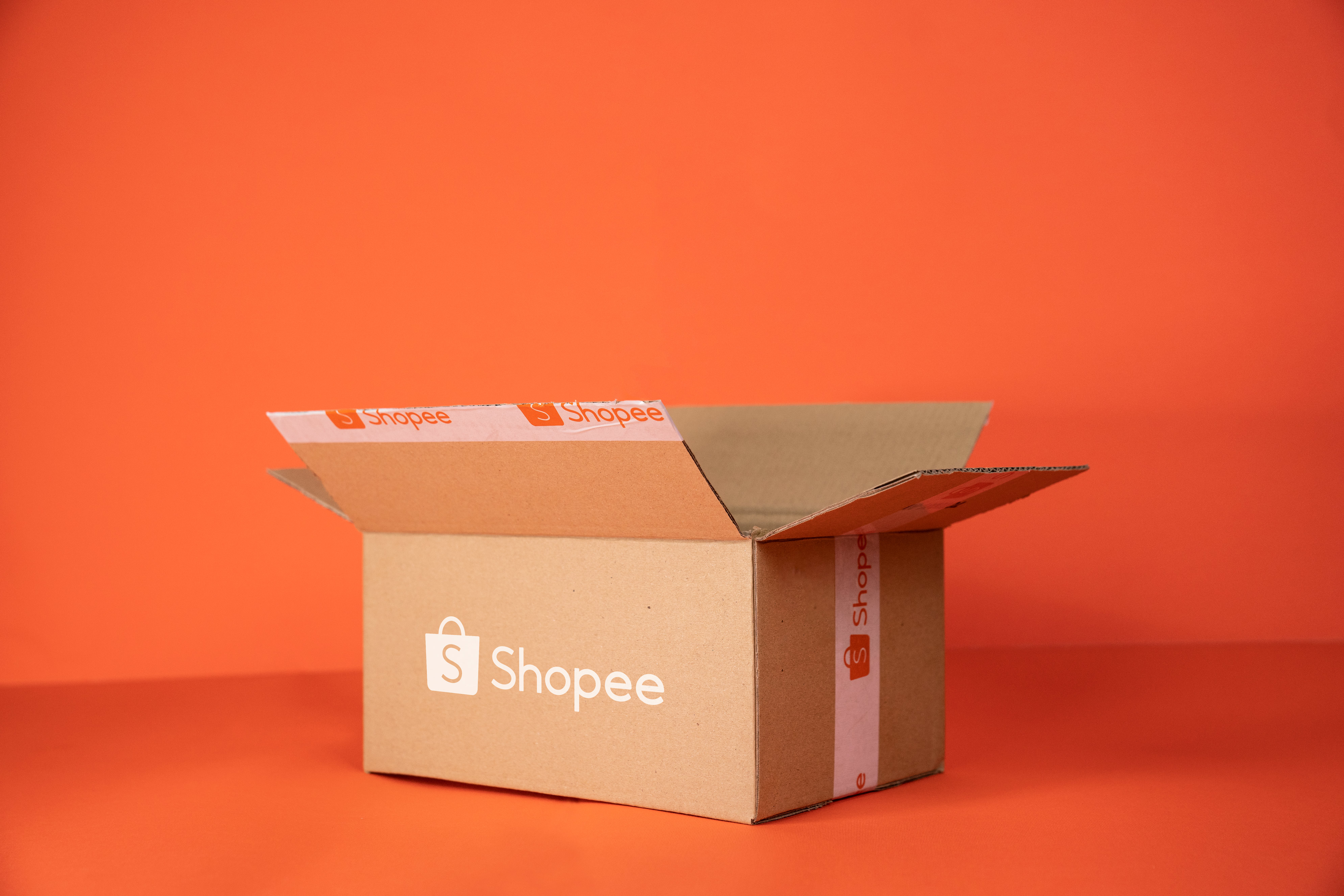 1 年内订单激增百倍！00后跨境新势力在Shopee的成长实录