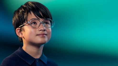 焕然｢星｣升，点亮未来 依视路®星趣控®亮相Vision China 2025，重磅发布依视路®星趣控®2.0镜片