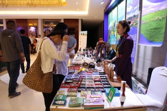 鄂尔多斯细毛羊品牌发布会暨全市种畜评比活动启幕