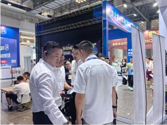 华廷数据科技亮相2025重庆无人机产业博览会，赋能低空经济数字化未来