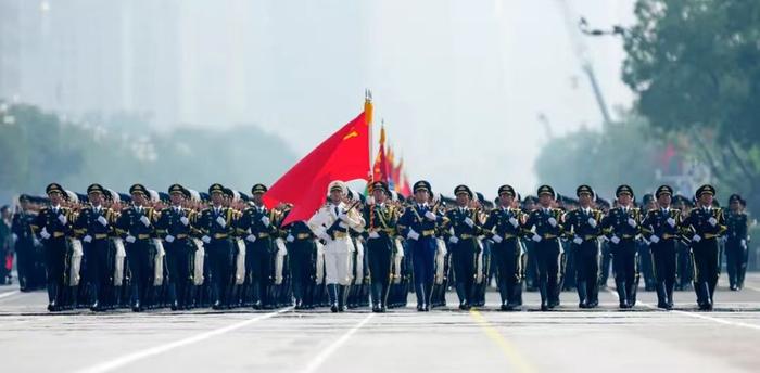 九三阅兵展现国防科技辉煌，自主创新铸就强国利器