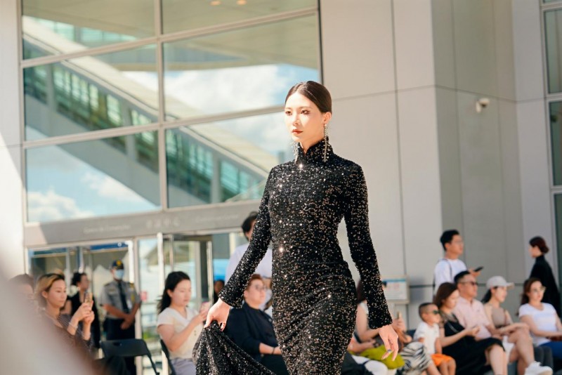 CHERIE WANG：用一针一线，在2025丝绸之路国际时装周澳门巡演编织东方时尚梦想