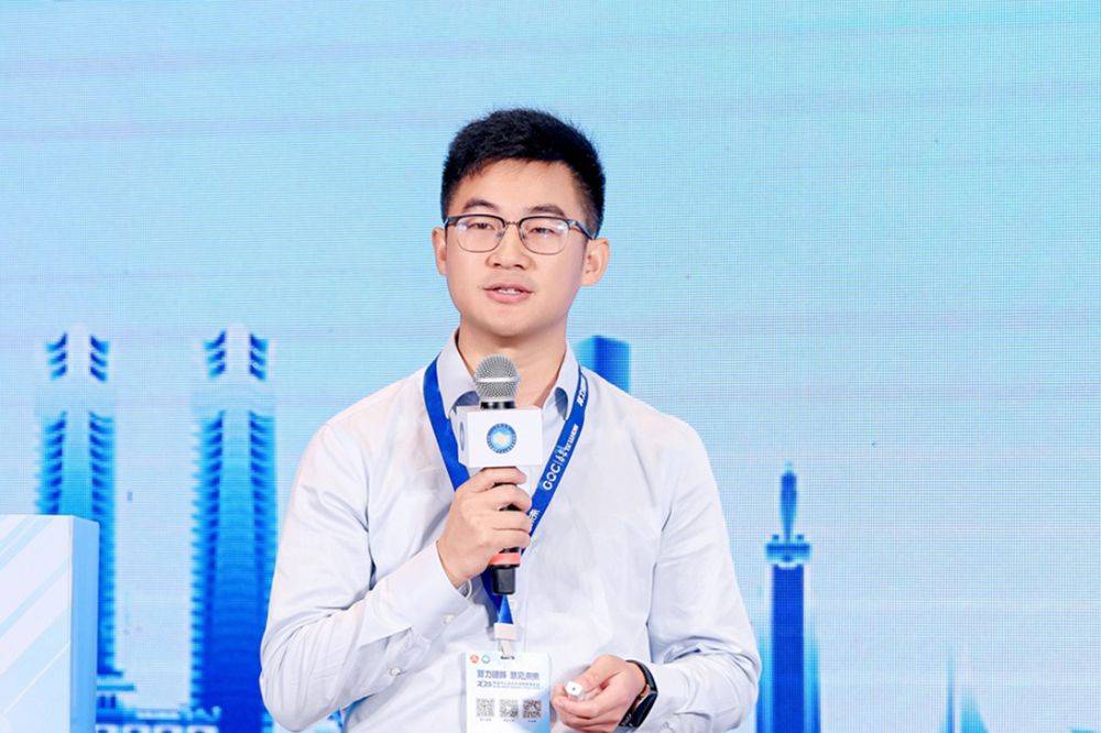 AI智算新基建 携手智绘新格局