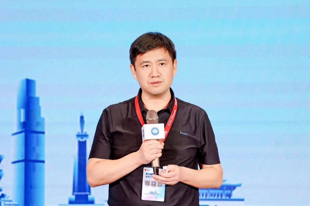 AI智算新基建 携手智绘新格局