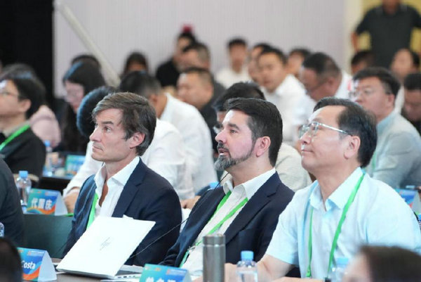 2025年鄂托克旗第二届国际螺旋藻产业发展大会暨第五届《中欧地理标志协定》互认产品推广洽谈会圆满成功