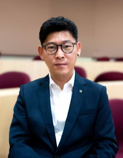 经典再现！星耀文娱携新加坡中国白酒公司举办罗家英演唱会