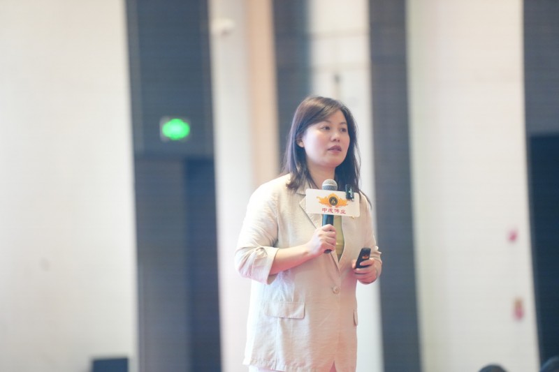 大国餐饮，智领未来！中成伟业“蝶变”论坛暨行业风向标峰会圆满落幕！