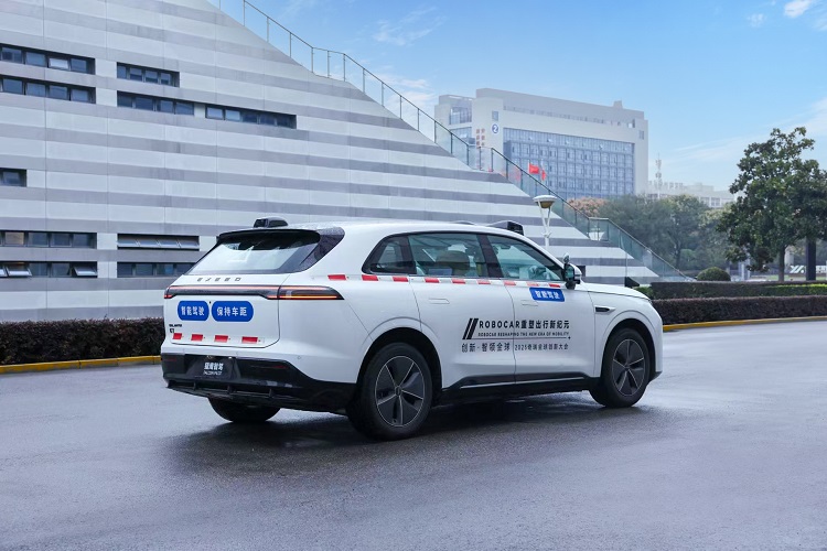 2025奇瑞全球创新大会L4实车体验，猎鹰900 Robocar刷新智能出行新高度