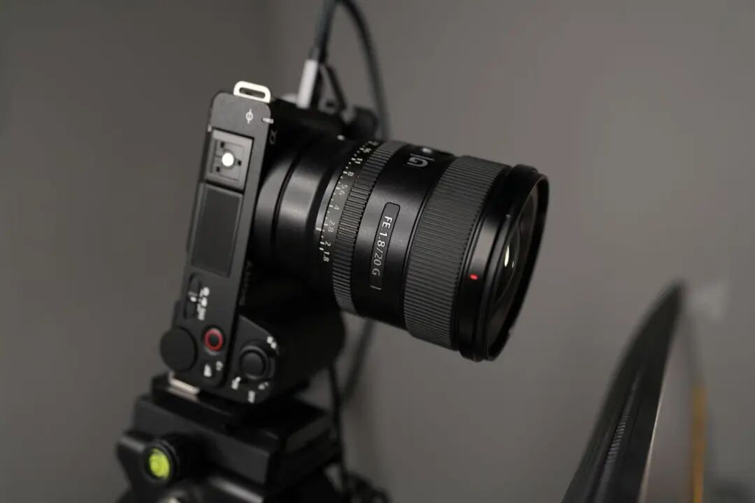 600台索尼ZV-E10M2助力无忧传媒个播化基地再升级 600台索尼ZV-E10M2助力无忧传媒个播化基地再升级